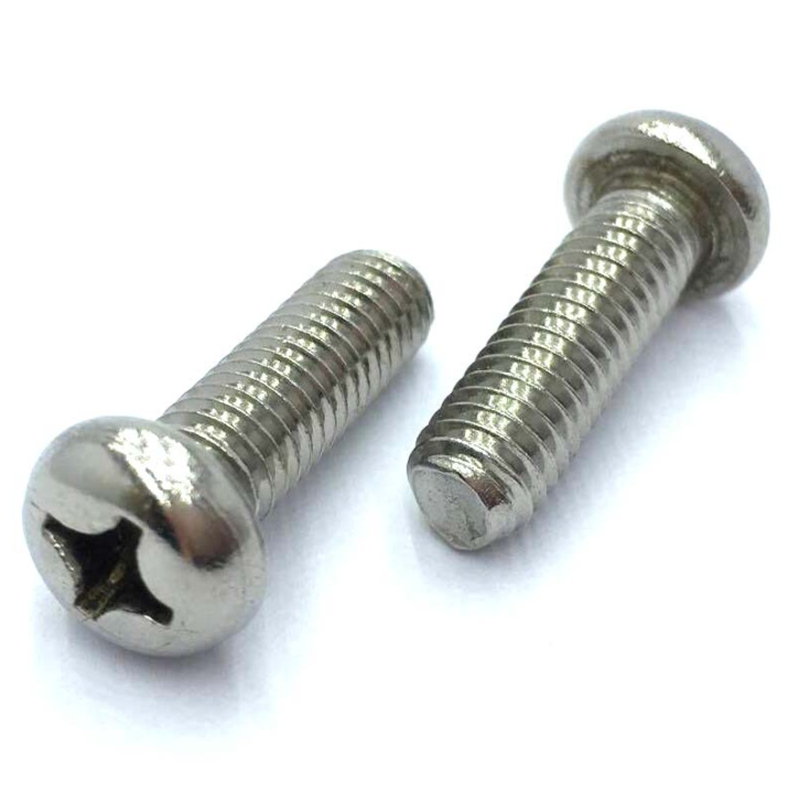 팬 헤드 나사와 접시머리 나사의 주요 차이점은 무엇입니까?